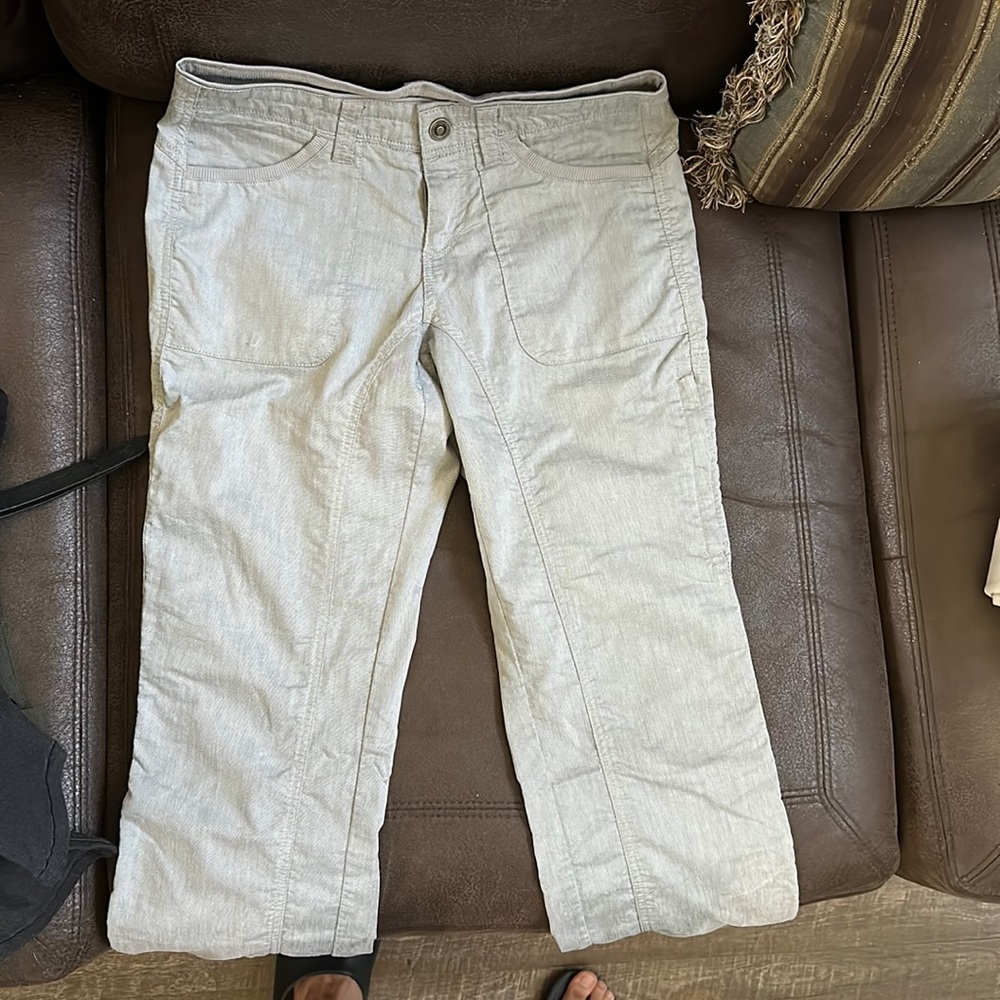 Women’s Kuhl pants. Size 4Regular. Light grey